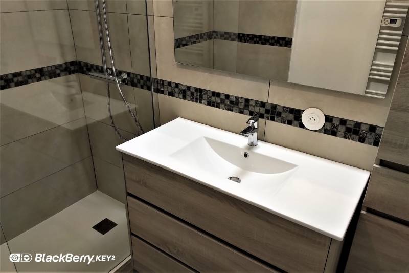 ensemble de meuble vasque avec miroir