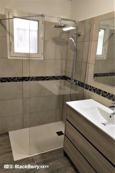 salle de bain avec receveur extra plat