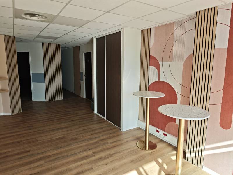 Restauration et redistribution complète de bureaux, plomberie, cloison faux plafond sur montpellier