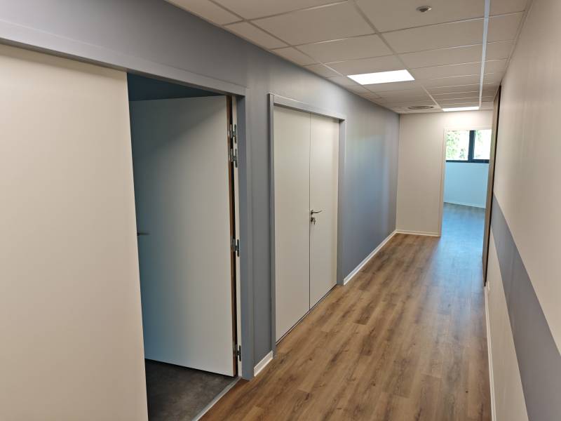 cloison et porte stratifié